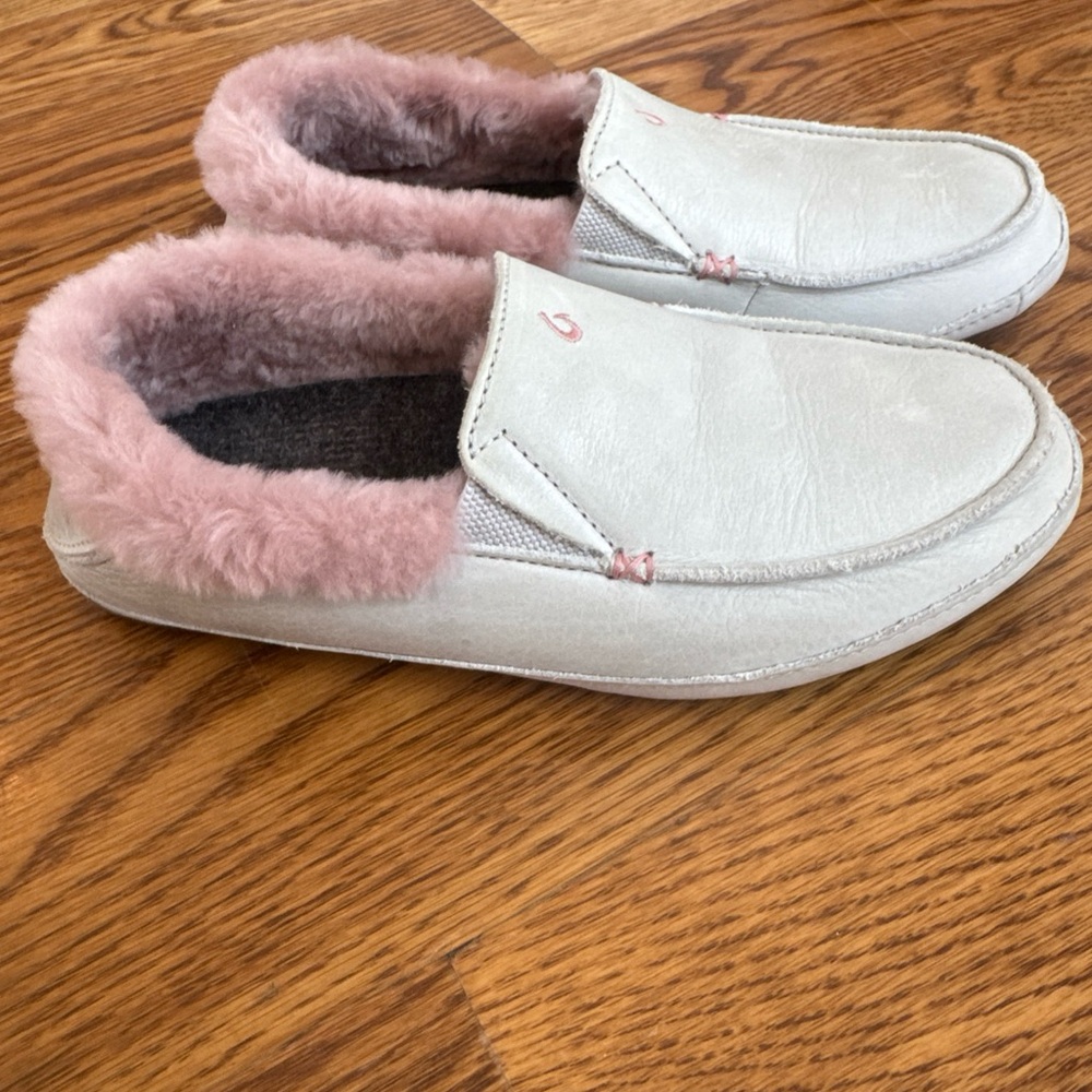 OluKai Women's Slippers in Cream and Pink - Picture 5 of 11